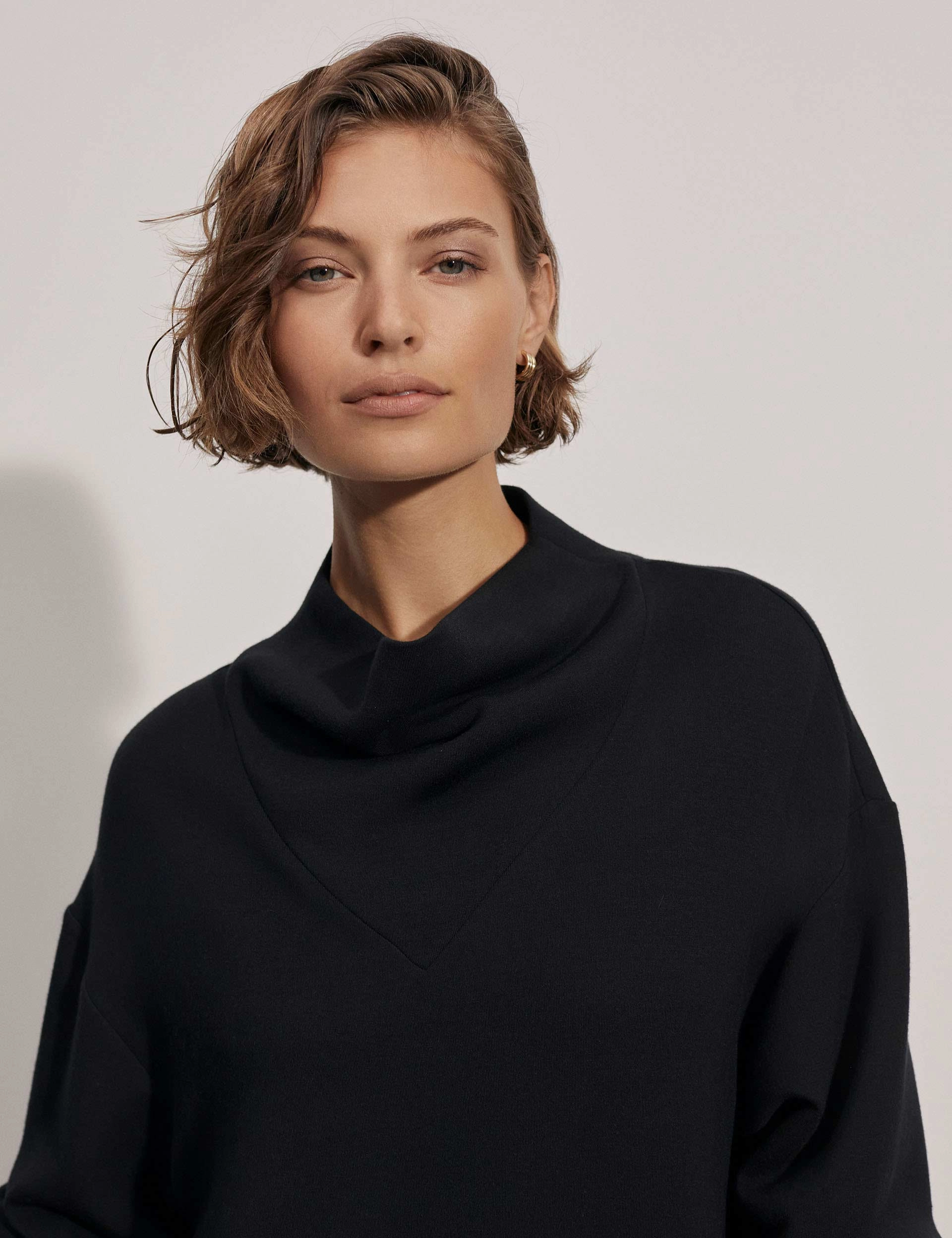 Betsy Sweat - Black