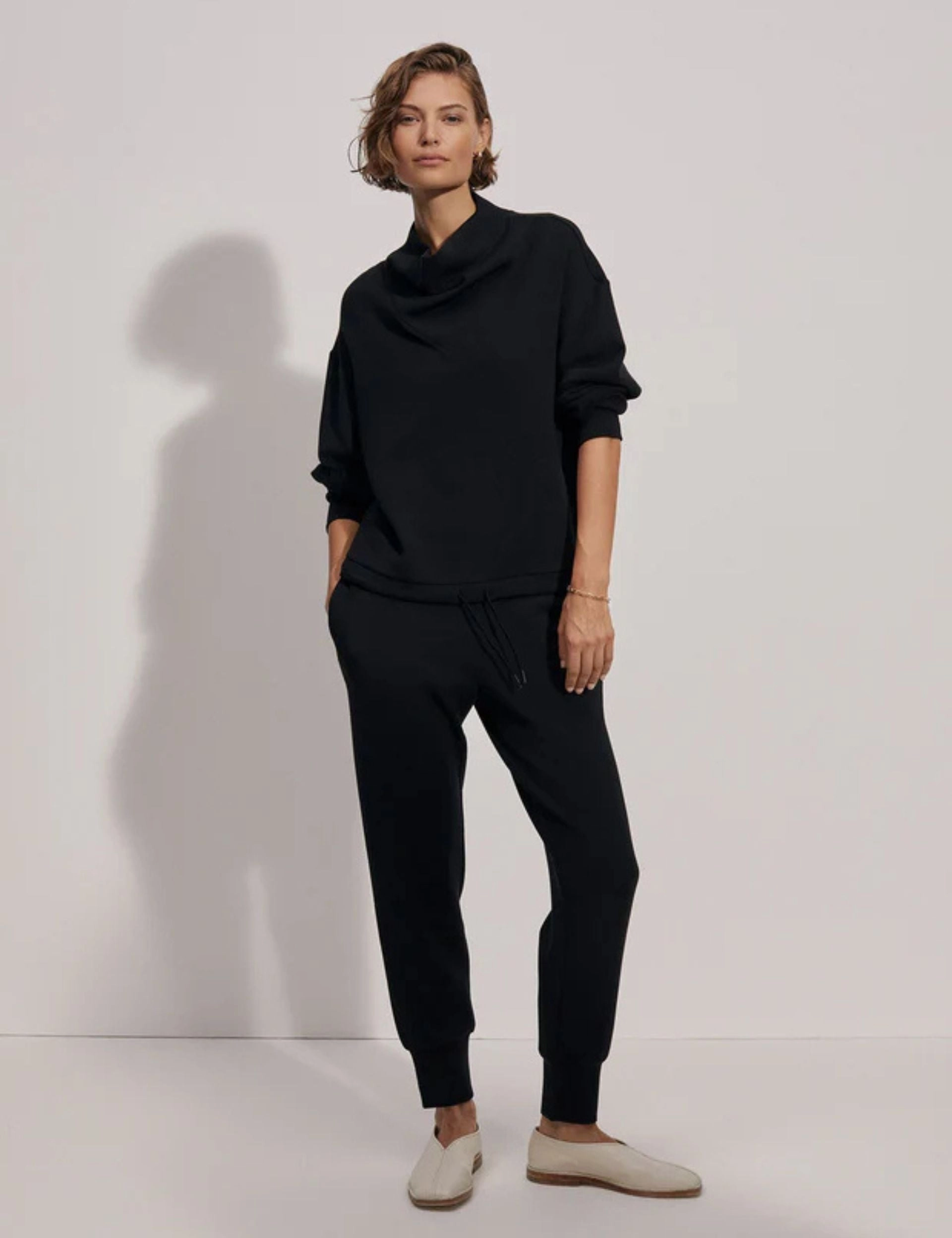 Betsy Sweat - Black