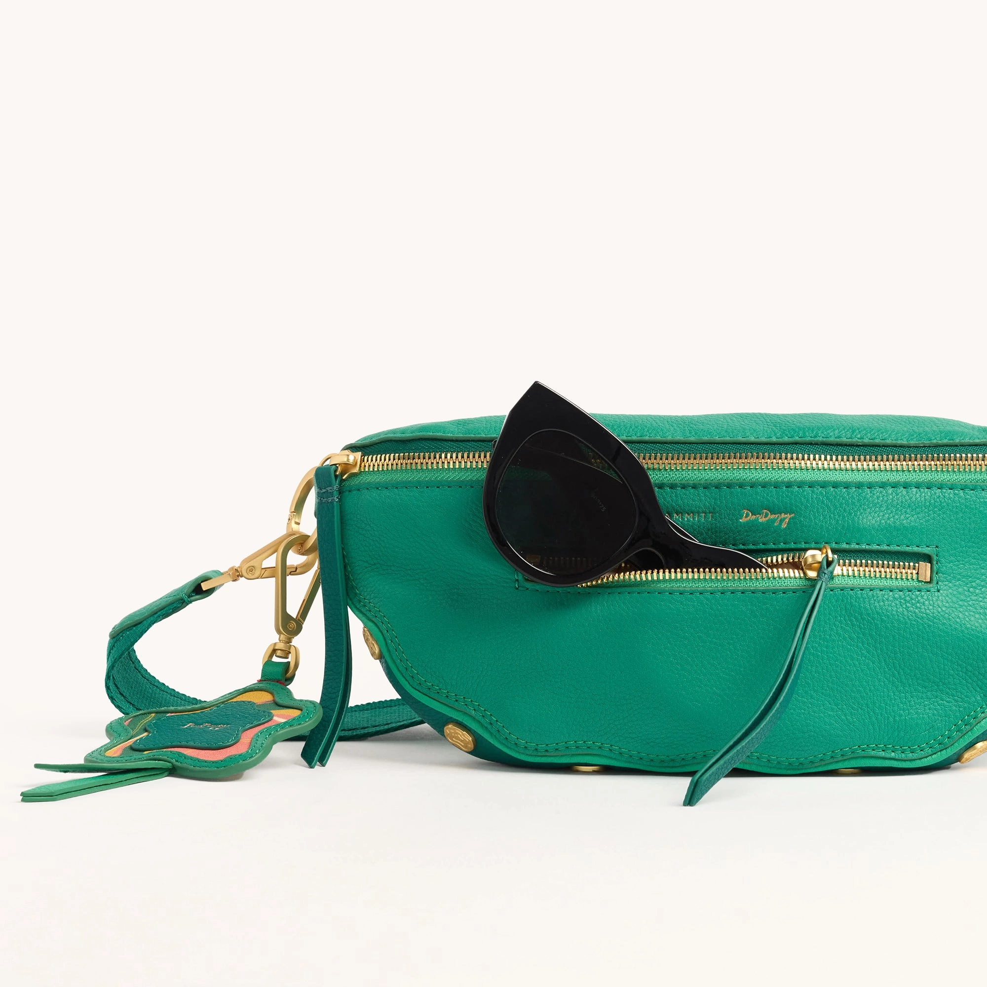 Charles Crossbody | Wavy Dazey/Brushed Gold Dazey Rivet | Med
