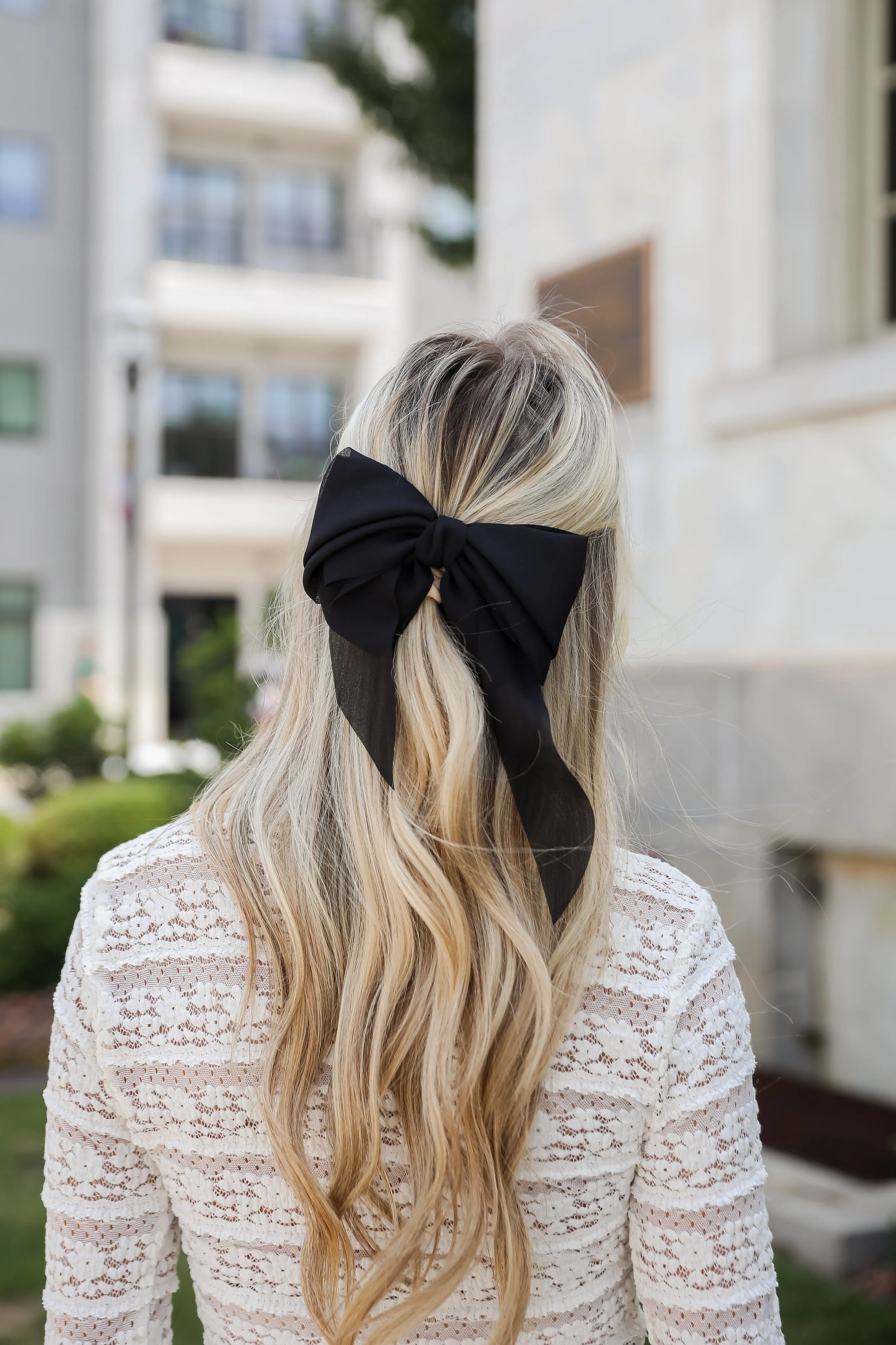 FINAL SALE - Luxe Poise Bow Hair Clip