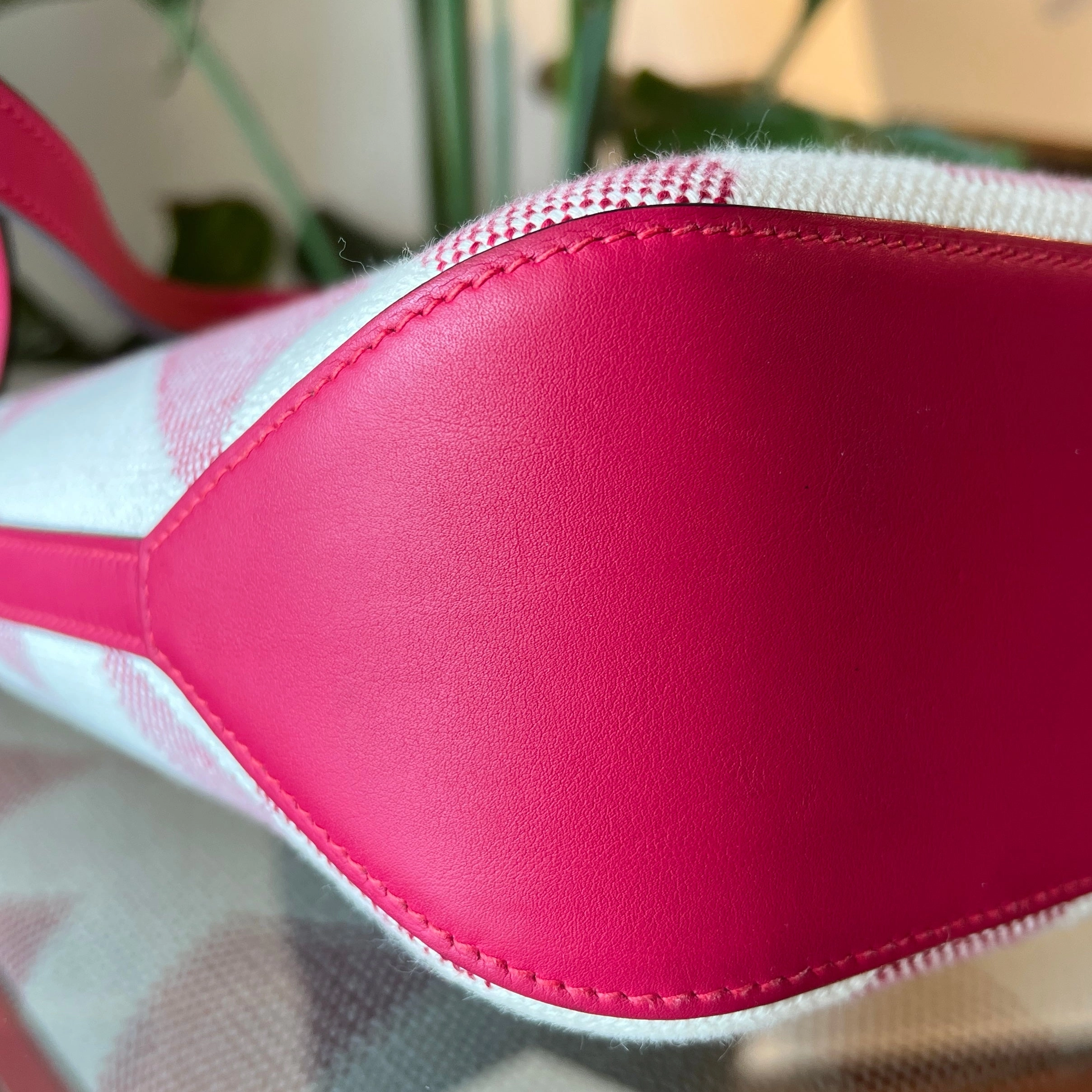 HERMES Ambie PM Framboise Toile H Veau Swift Tote