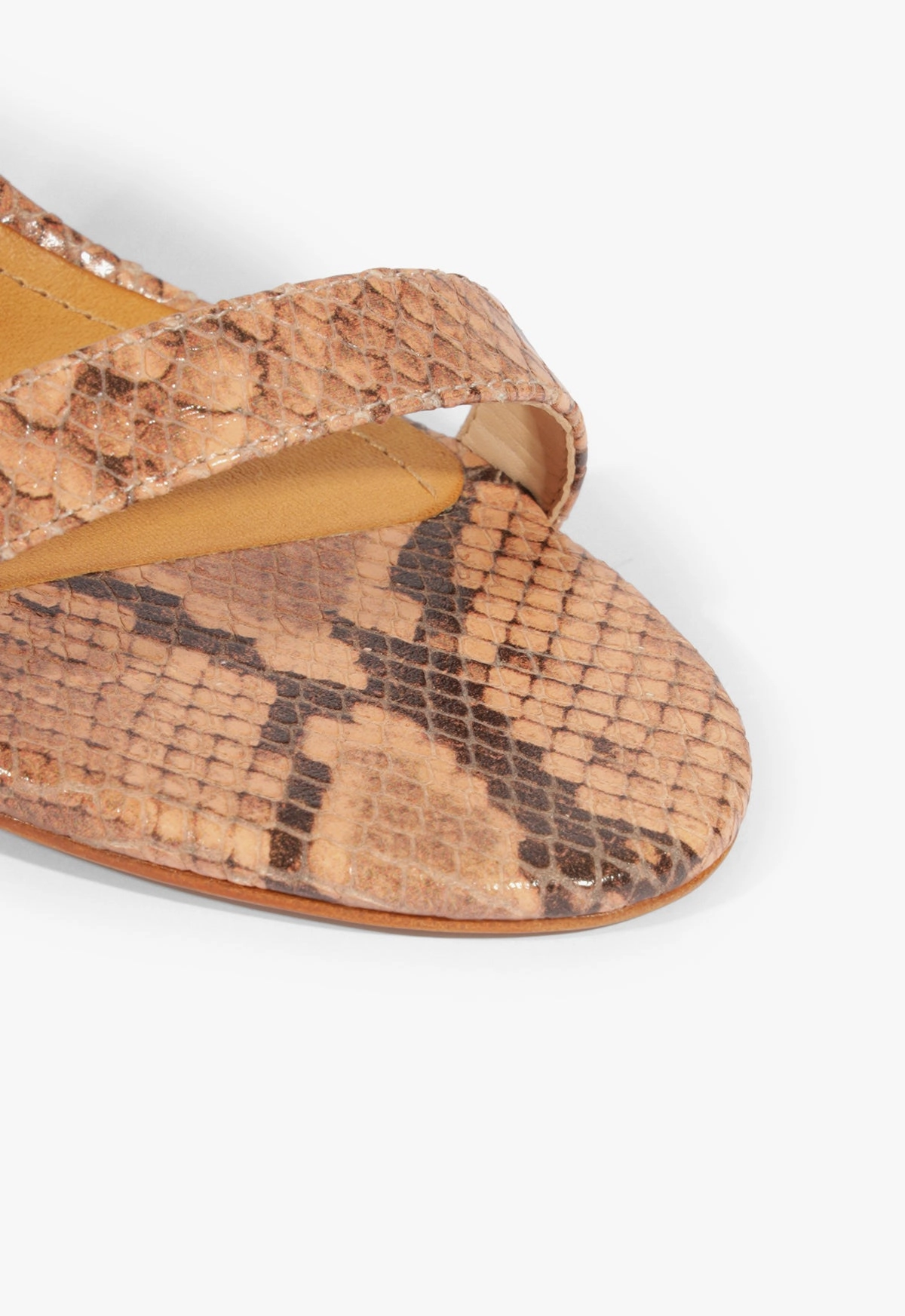 Irina Sandal