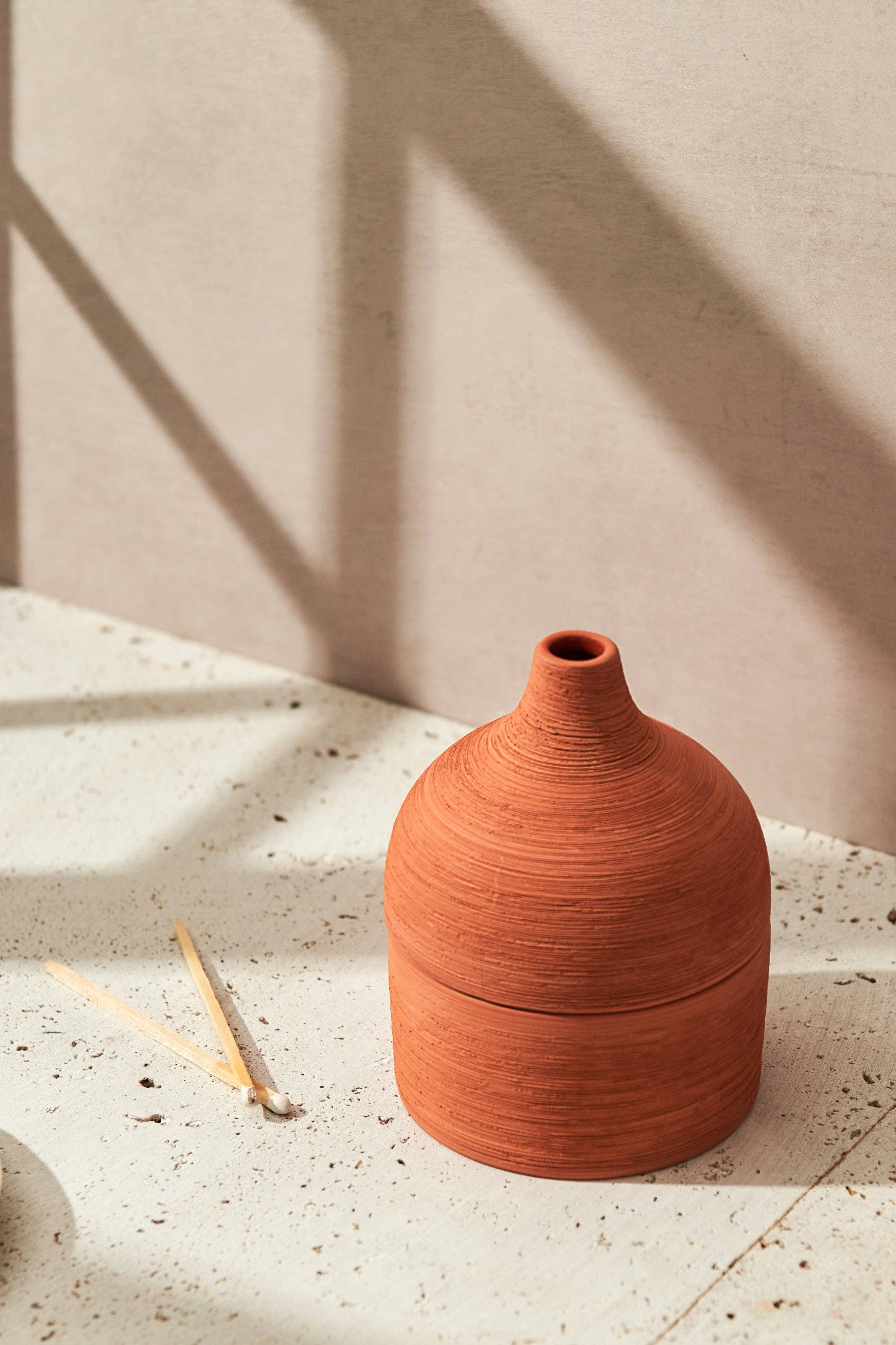 Lit By Drew Textured Terracotta Candle Moroccan Amber   Orris Root