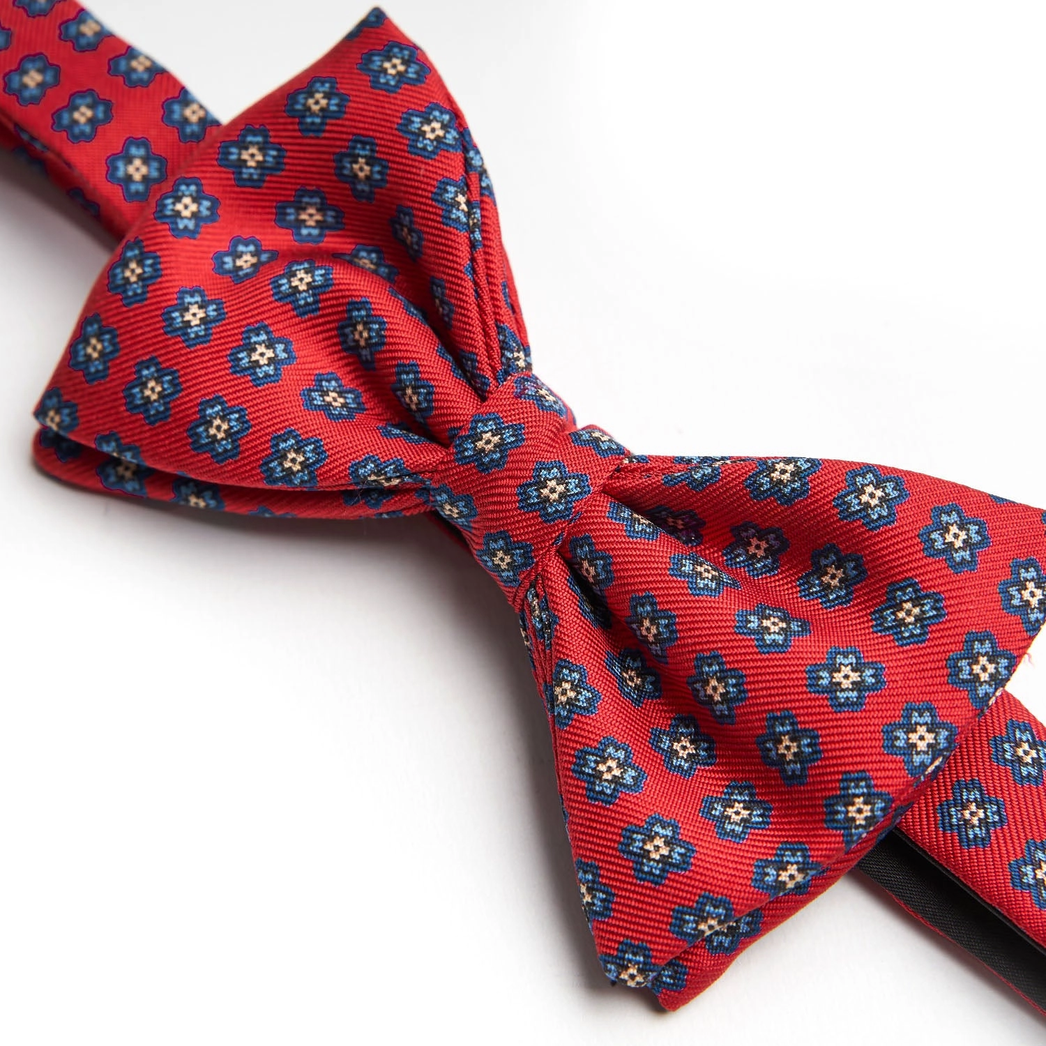 RED PRE-KNOTTED BOWTIE