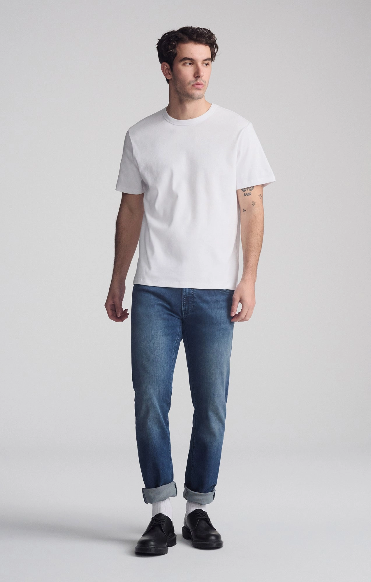 RIBBED SHORT SLEEVE CREW NECK T-SHIRT IN WHITE