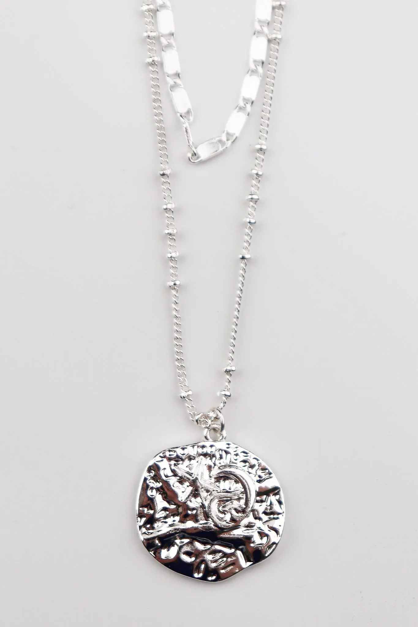 Shine On Label Coin Necklace Set Silver