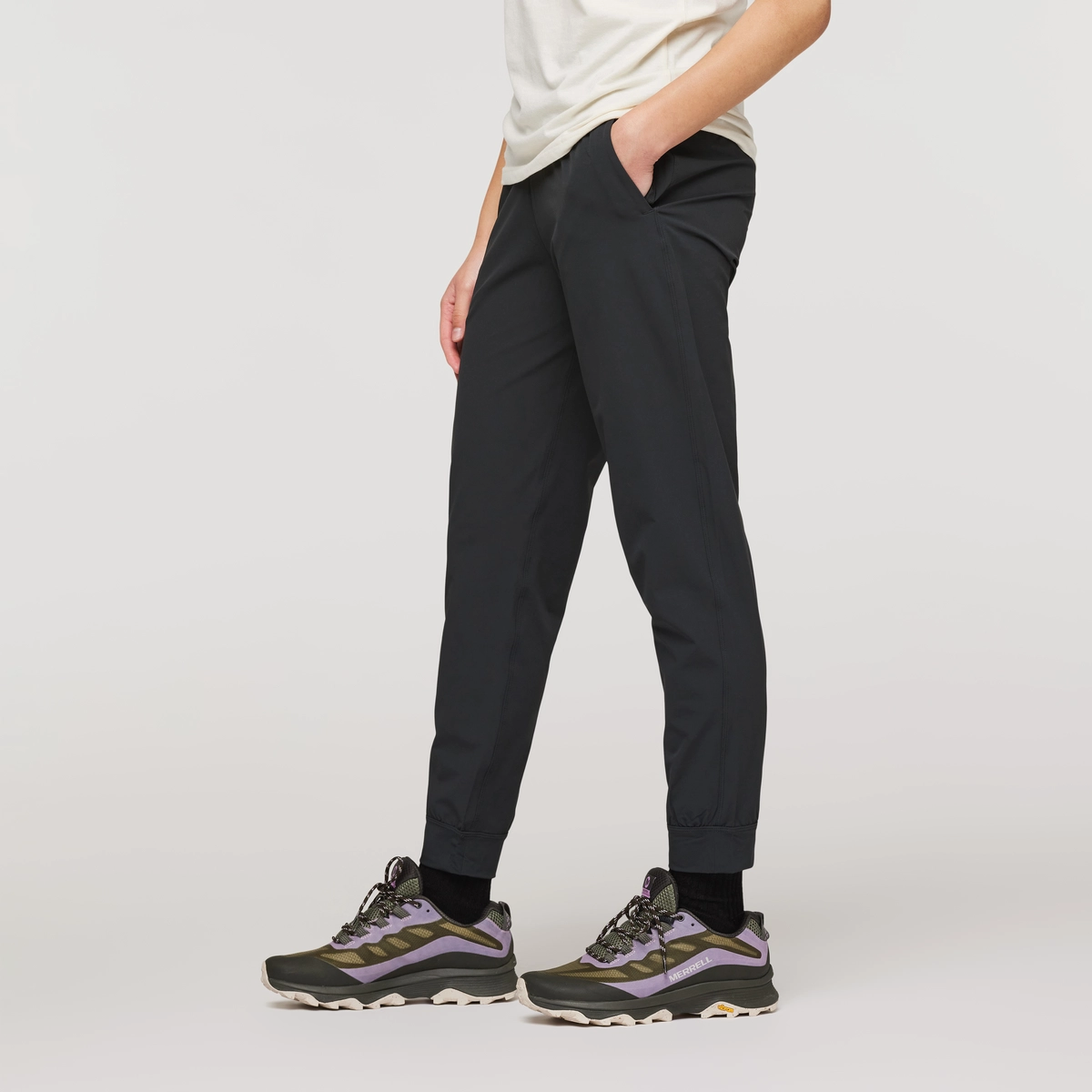 Veza Adventure Jogger - Women's