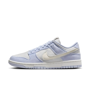 W Dunk Low