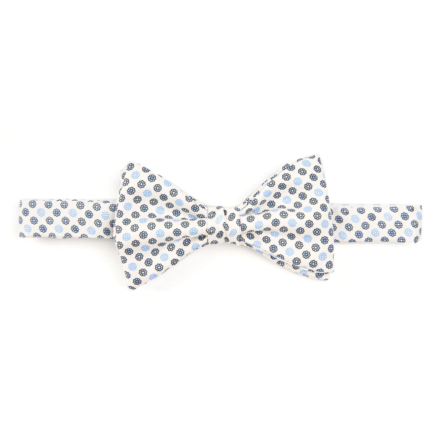 WHITE PRE-KNOTTED SILK BOWTIE
