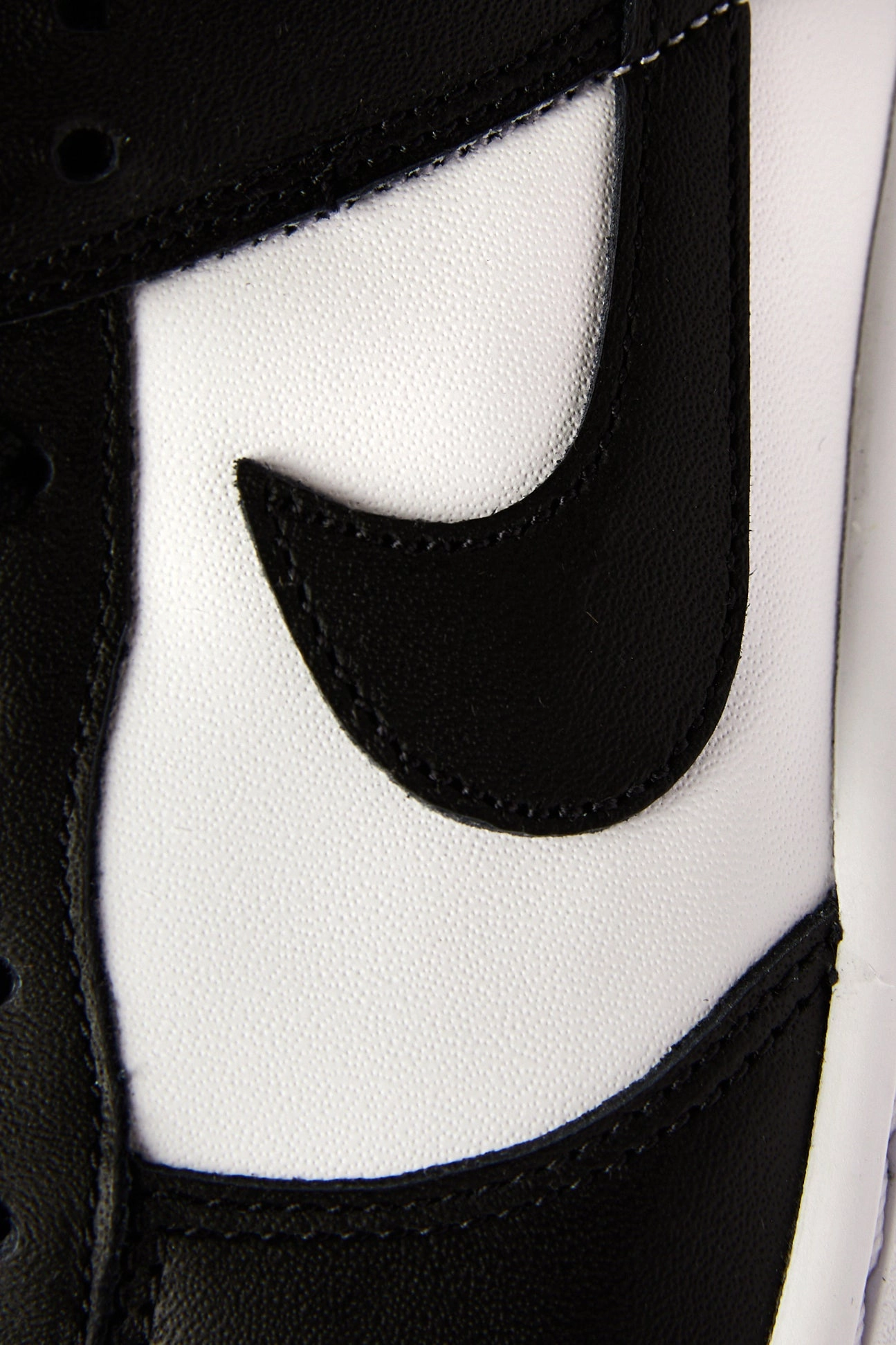 Women's Nike Dunk Low Retro 'White/Black'